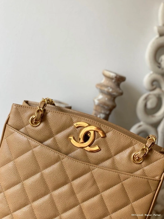 Hyper Peter CHANEL VINTAGE TOTE 0723